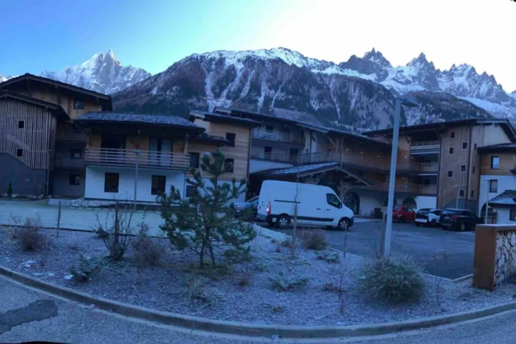 chic appart 6 pers dans résidence luxueuse La Cordee wellness gym piscine OUVERT et télétravail Chamonix 0*,
