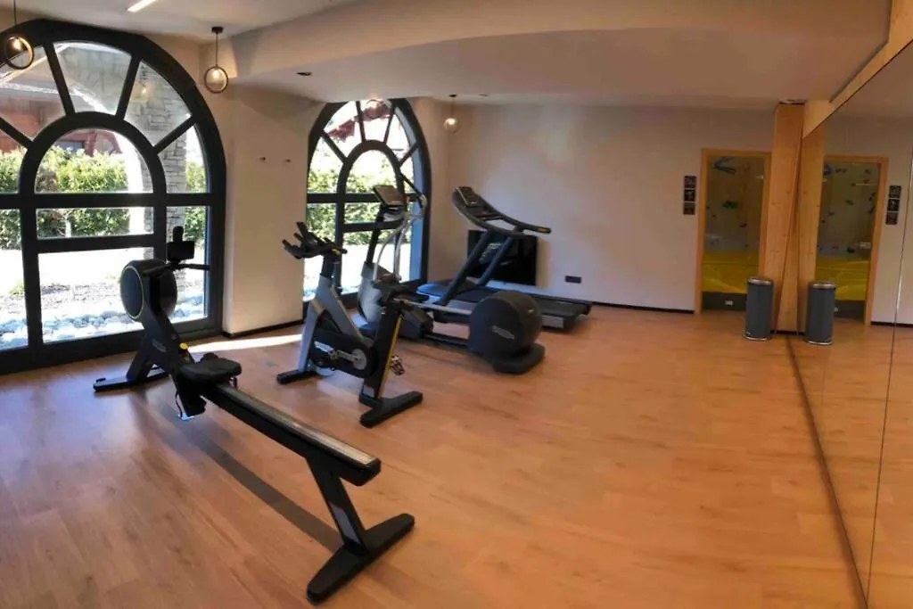chic appart 6 pers dans résidence luxueuse La Cordee wellness gym piscine OUVERT et télétravail Chamonix