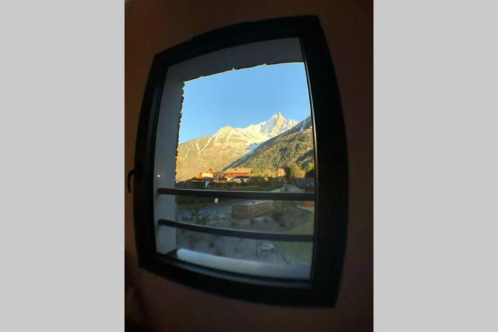 Appartement chic appart 6 pers dans résidence luxueuse La Cordee wellness gym piscine OUVERT et télétravail Chamonix